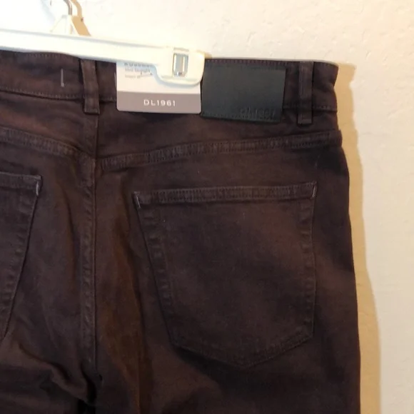 NWT DL1961 Russell Slim Straight Cabernet Pants 33